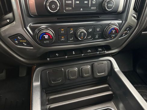 Used 2018 Chevrolet Silverado 1500 LTZ w/ LTZ Plus Package image 26