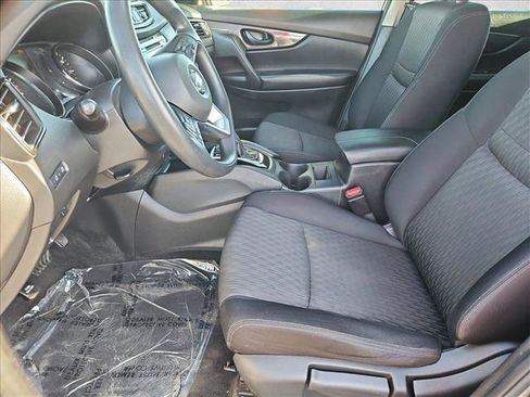 Used 2019 Nissan Rogue S FWD image 21