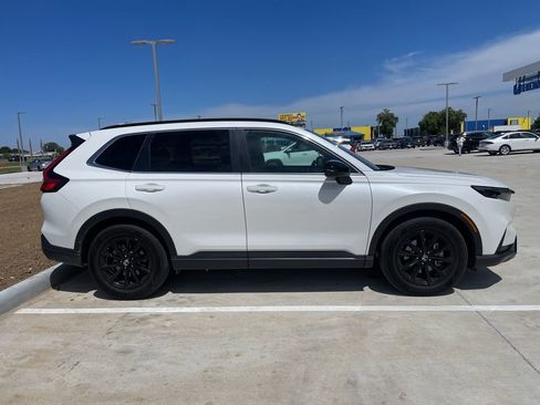 Used 2025 Honda CR-V Sport image 4