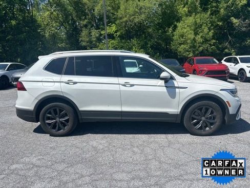 Used 2023 Volkswagen Tiguan SE w/ Panoramic Sunroof Package AWD/4WD image 2