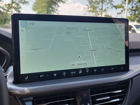 New 2025 Ford Escape SE image 8