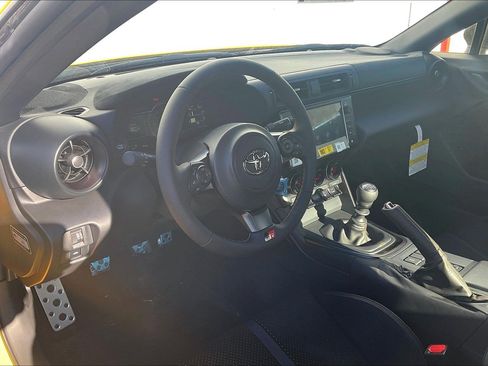 New 2026 Toyota GR86 YUZU Limited image 7