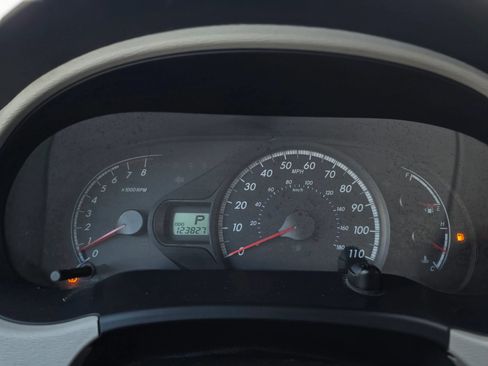 Used 2013 Toyota Sienna L w/ Towing Pkg FWD image 40