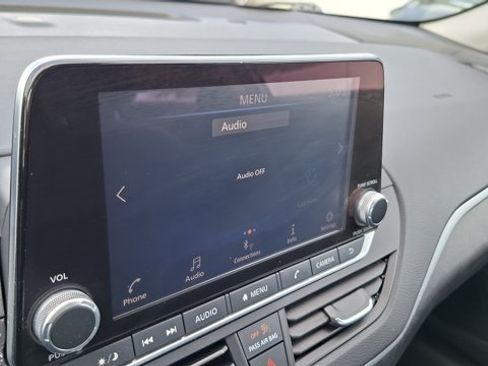 Certified 2025 Nissan Altima 2.5 S FWD image 14