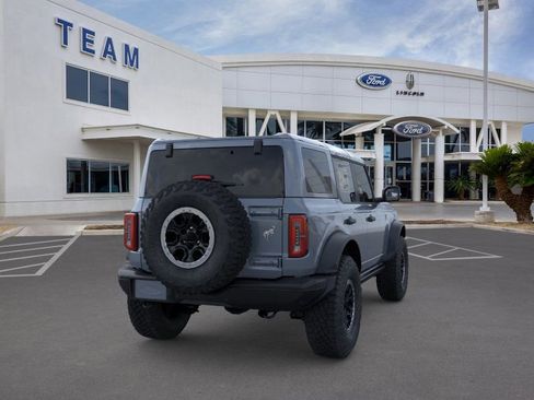 New 2025 Ford Bronco Badlands image 8