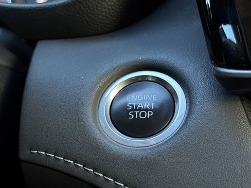 Used 2024 Toyota Highlander LE image 24