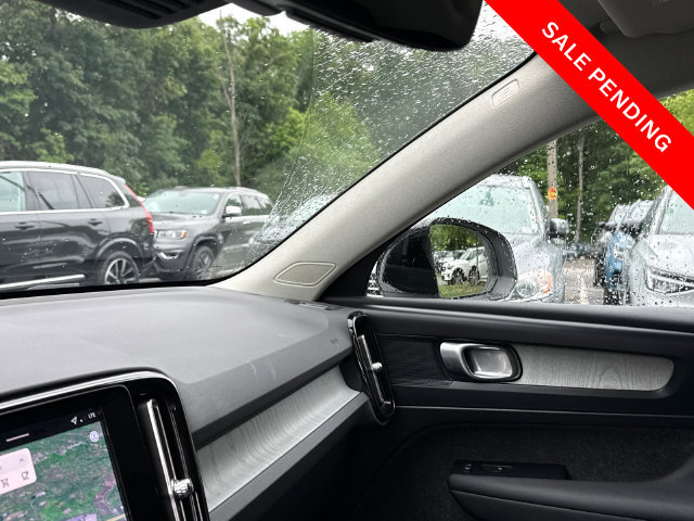 Used 2026 Volvo XC40 B5 Plus AWD/4WD image 23