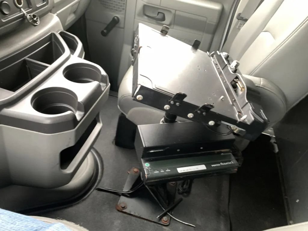 Used 2010 Ford E-250 and Econoline 250 RWD image 14
