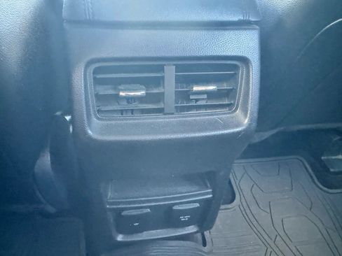 Used 2016 Ford Edge SEL w/ Equipment Group 201A AWD/4WD image 26