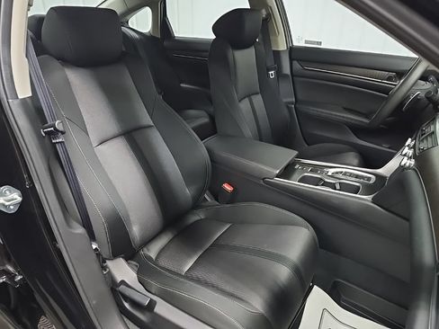Used 2020 Honda Accord EX image 15