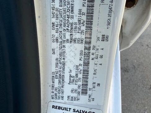 Used 2012 Ford Fiesta SE image 18