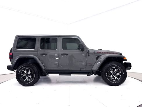 Used 2022 Jeep Wrangler Unlimited Rubicon w/ LED Lighting Group AWD/4WD image 39