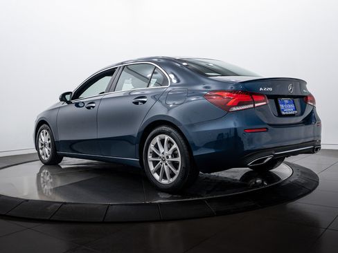 Used 2019 Mercedes-Benz A 220 4MATIC image 5