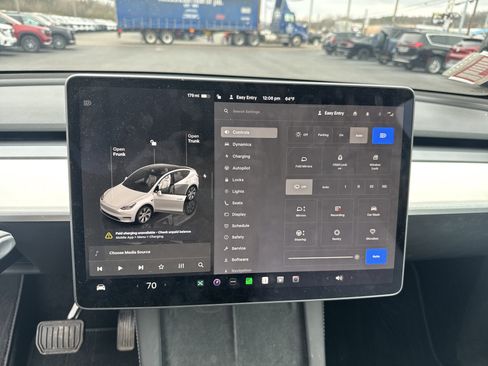 Used 2023 Tesla Model Y Long Range image 24