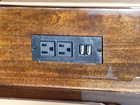 Used 2022 Mercedes-Benz Sprinter 2500 image 35