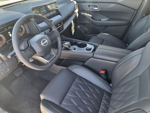 New 2026 Nissan Rogue Platinum w/ Platinum Premium Package image 9