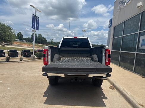 Used 2023 Ford F250 Lariat w/ Lariat Ultimate Package AWD/4WD image 7