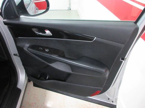Used 2017 Kia Sorento EX AWD/4WD image 28
