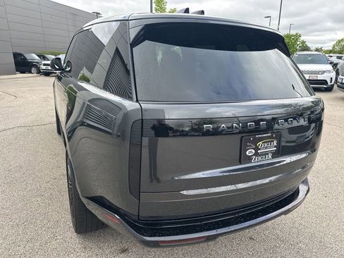 Used 2025 Land Rover Range Rover SE AWD/4WD image 4