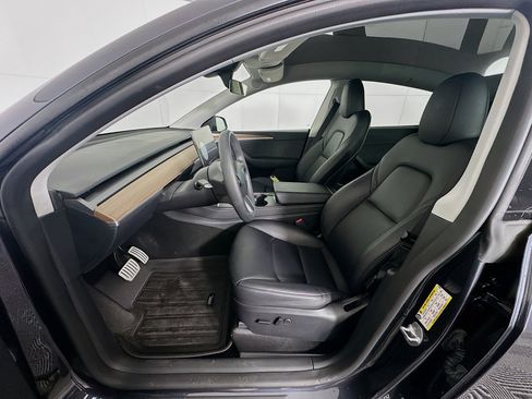 Used 2024 Tesla Model Y Performance image 13