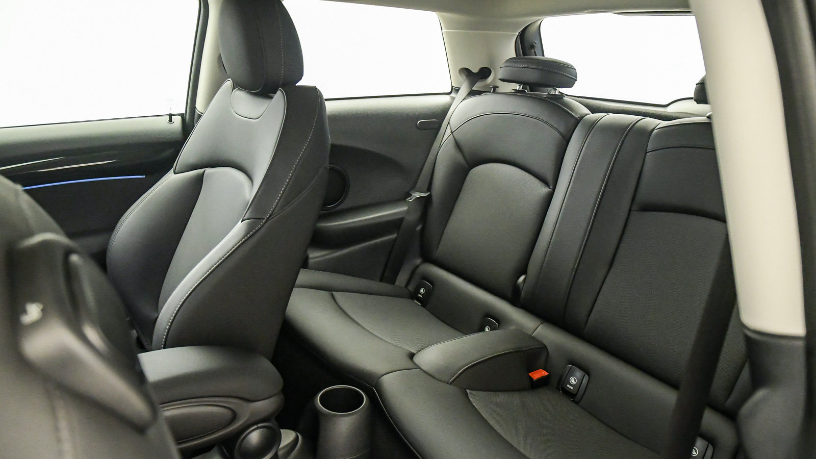 Used 2024 MINI Cooper SE FWD image 19