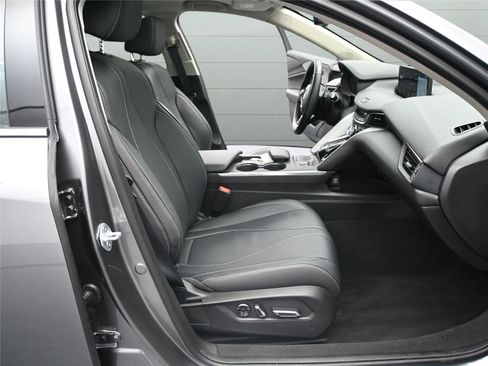 Certified 2025 Acura TLX w/ Technology Package image 18