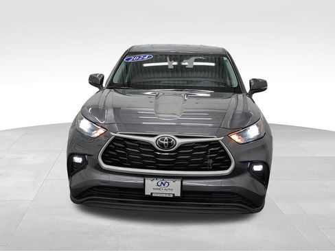 Used 2024 Toyota Highlander LE AWD/4WD image 31
