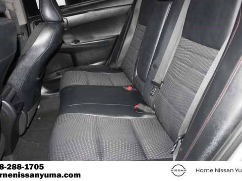 Used 2015 Toyota Camry SE FWD image 5