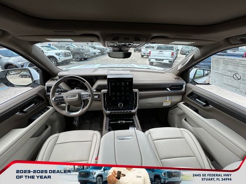 New 2026 GMC Yukon XL Denali w/ Denali Reserve Package image 15