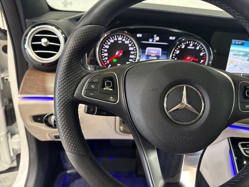 Used 2017 Mercedes-Benz E 400 4MATIC Wagon image 36