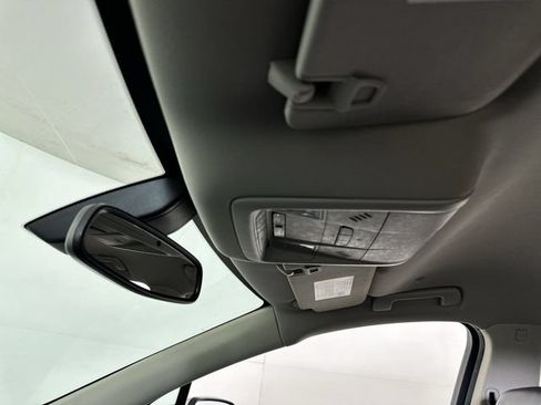 Used 2021 Buick Enclave Essence FWD image 19