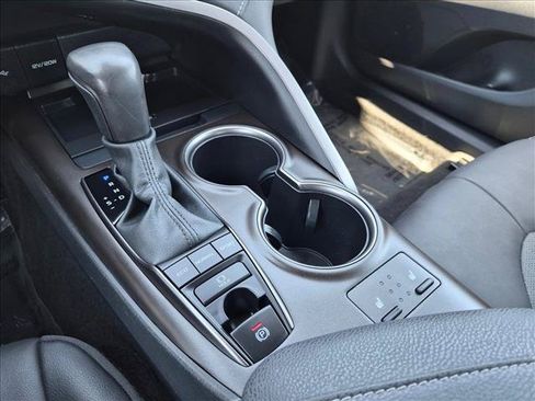 Used 2024 Toyota Camry XSE FWD image 12