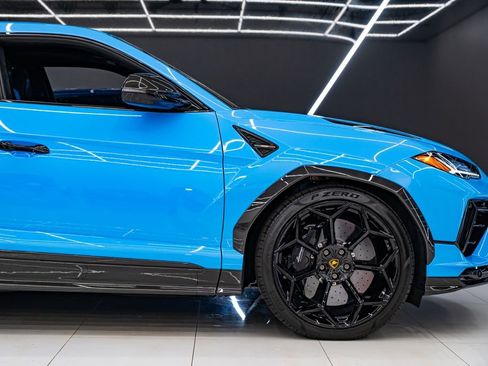 Used 2024 Lamborghini Urus Performante AWD/4WD image 8