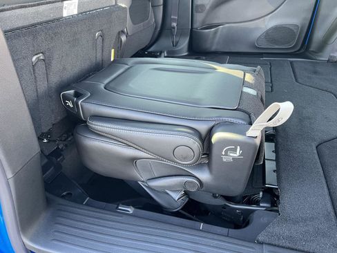 New 2026 Chrysler Pacifica Select image 51