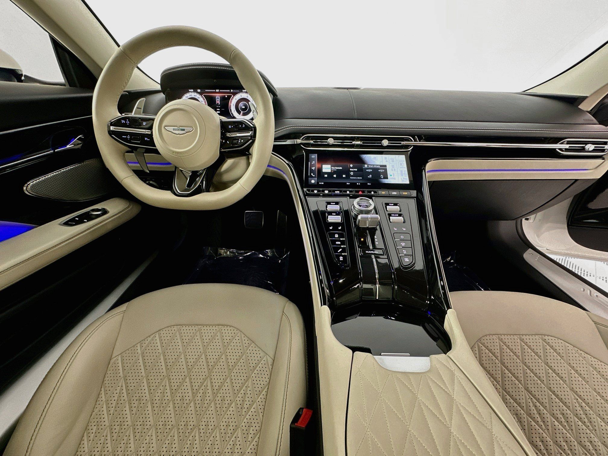 Used 2025 Aston Martin DB12 Coupe RWD image 25