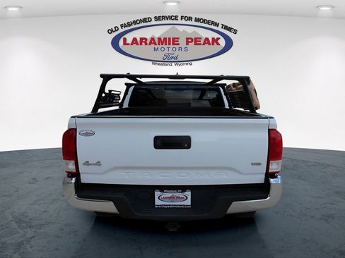 Used 2016 Toyota Tacoma SR5 w/ SR5 Appearance Package (DN) image 4