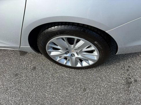Used 2018 Chevrolet Impala LS FWD image 9