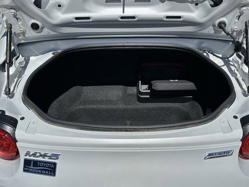 Used 2017 MAZDA MX-5 Miata RF Grand Touring RWD image 28