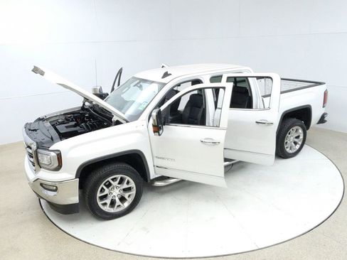 Used 2018 GMC Sierra 1500 SLT w/ Max Trailering Package image 22