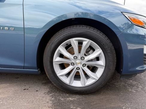 Used 2025 Chevrolet Malibu LT FWD image 13