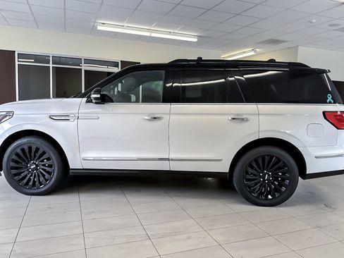 Used 2019 Lincoln Navigator Reserve AWD/4WD image 7