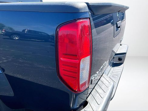 Used 2015 Nissan Frontier SV AWD/4WD image 30