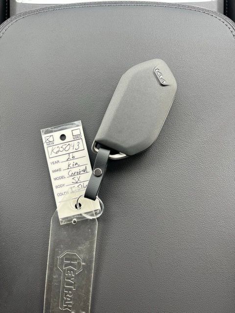 New 2026 Kia Carnival SX w/ SX Dark Edition Package FWD image 29