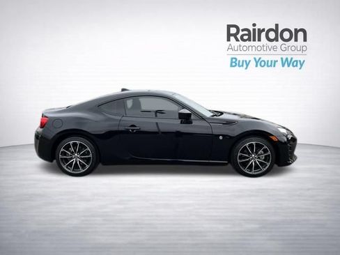 Used 2020 Toyota 86 RWD image 8