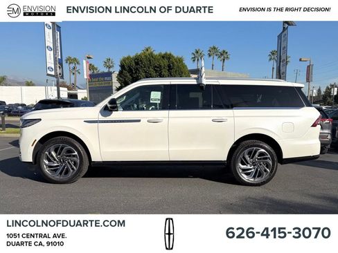 New 2025 Lincoln Navigator L Reserve image 5