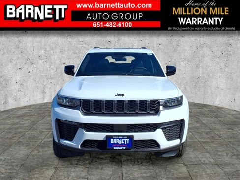 New 2026 Jeep Grand Cherokee L Limited w/ Limited Altitude Package AWD/4WD image 10