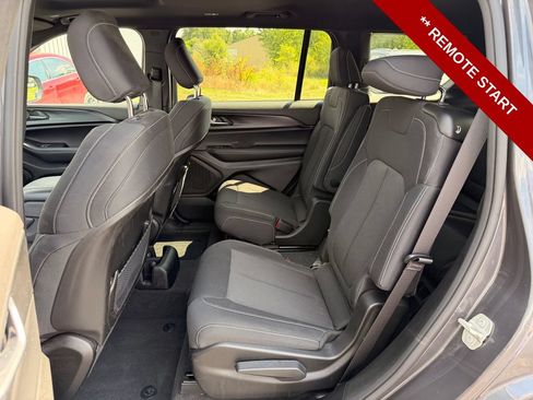 Used 2024 Jeep Grand Cherokee L Laredo w/ Luxury Tech Group I AWD/4WD image 15