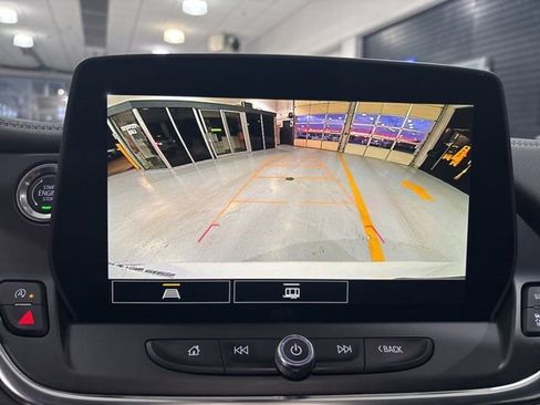 Used 2025 Chevrolet Blazer LT w/ Convenience Package image 24