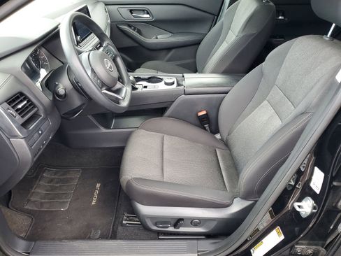 Used 2024 Nissan Rogue SV image 5