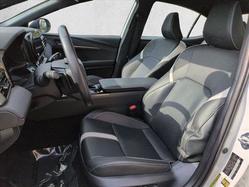 Used 2025 Toyota Camry SE FWD image 16